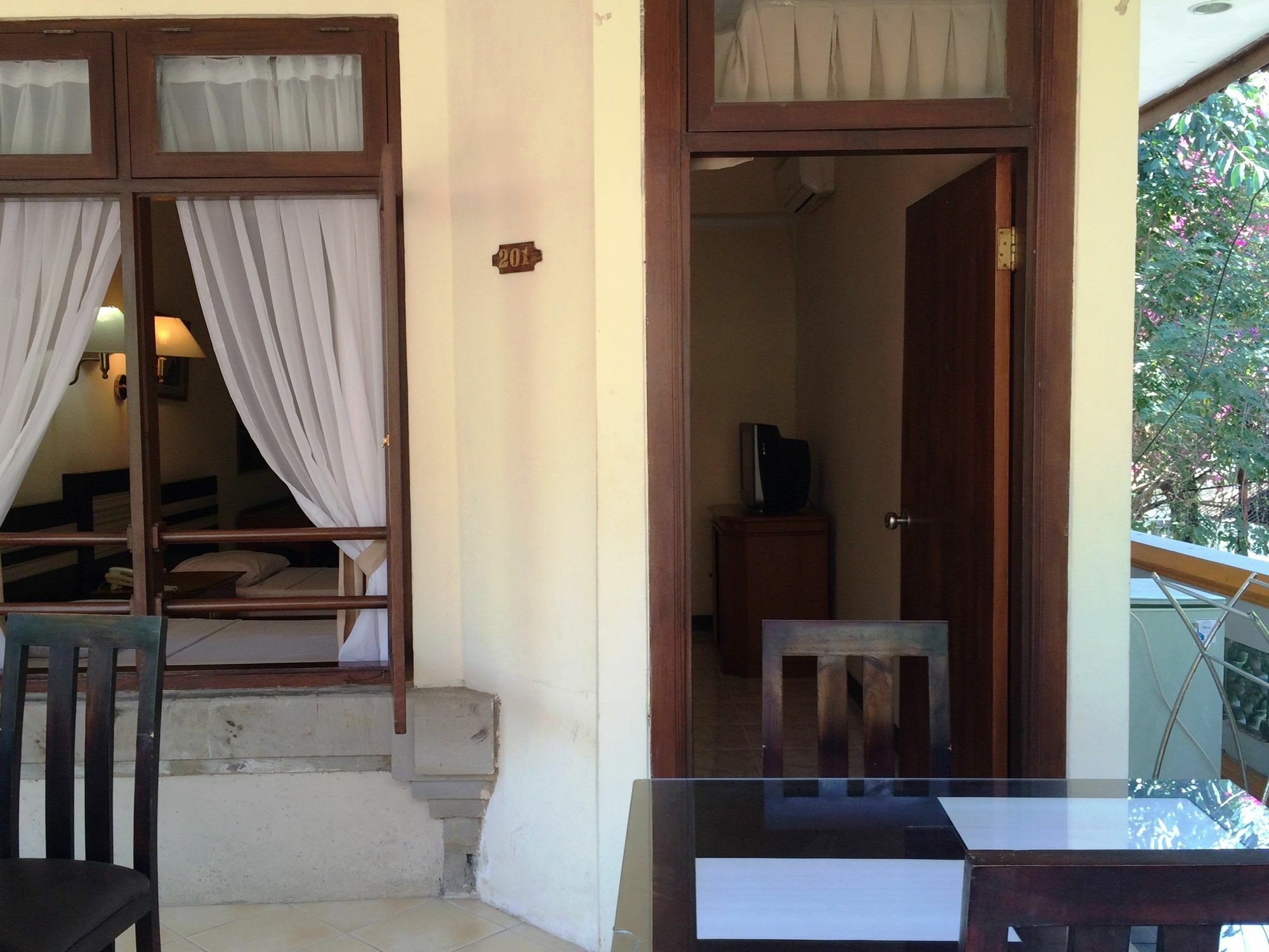 Sri Ratu Hotel Legian  Exterior photo